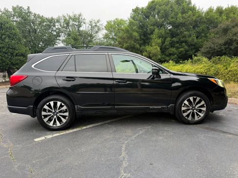 Used 2016 Subaru Outback 3.6R Limited AWD/4WD image 5
