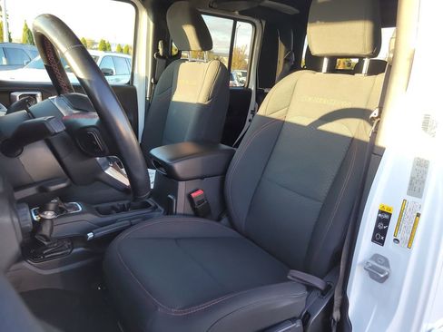 Used 2020 Jeep Gladiator Rubicon w/ Trailer Tow Package image 17