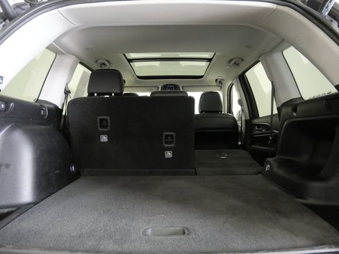 Used 2023 Jeep Grand Cherokee Limited image 25