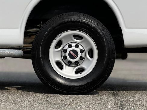 Used 2019 GMC Savana 2500 w/ Driver Convenience Package image 40