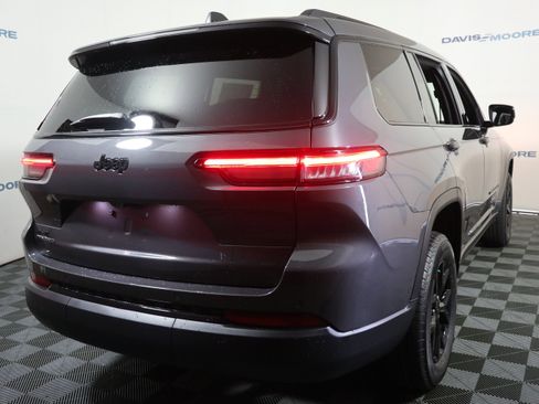 New 2025 Jeep Grand Cherokee L Altitude image 6