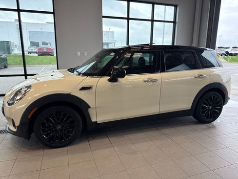 Used 2019 MINI Cooper Clubman FWD image 1