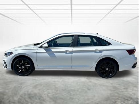 New 2026 Volkswagen Jetta SE FWD image 8