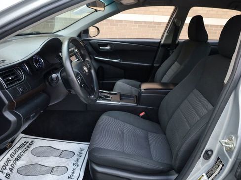 Used 2017 Toyota Camry LE image 13