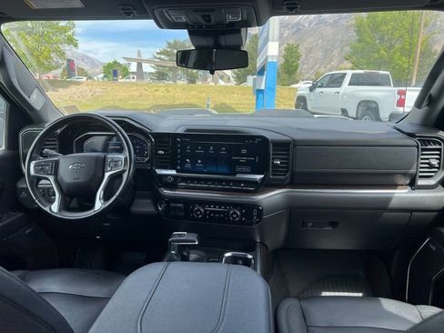 Used 2024 Chevrolet Silverado 1500 LT Trail Boss w/ LT Trail Boss Premium Package AWD/4WD image 21