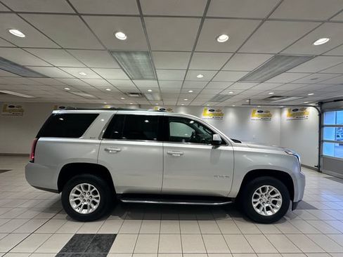 Used 2018 GMC Yukon SLT AWD/4WD image 3