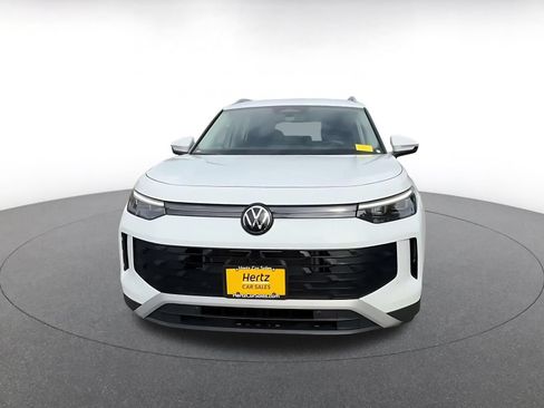 Used 2026 Volkswagen Tiguan SE AWD/4WD image 4