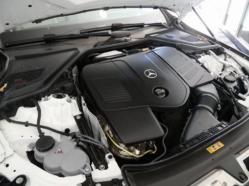 Used 2025 Mercedes-Benz E 350 4MATIC Sedan image 11