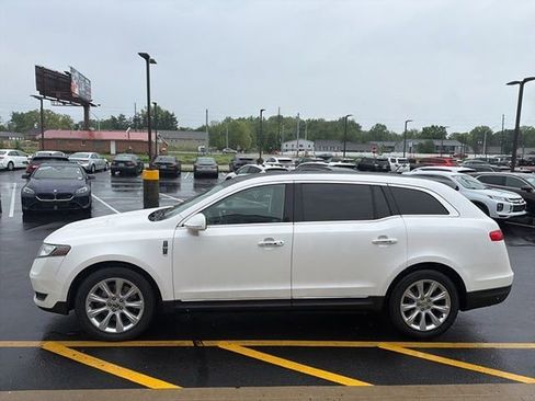 Used 2016 Lincoln MKT AWD w/ Equipment Group 201A image 3