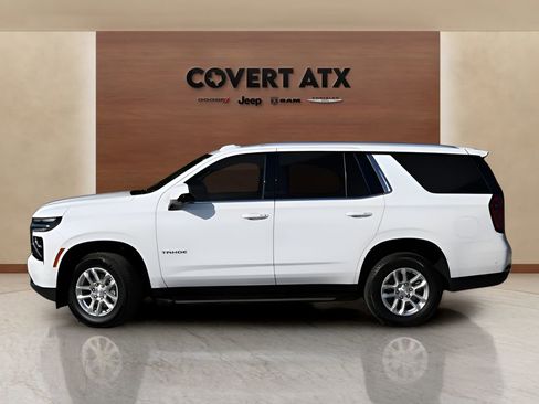 Used 2025 Chevrolet Tahoe LT AWD/4WD image 2