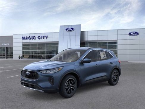 New 2026 Ford Escape SE FWD image 1