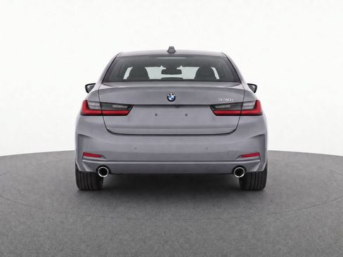Used 2025 BMW 330i Sedan w/ Convenience Package RWD image 4