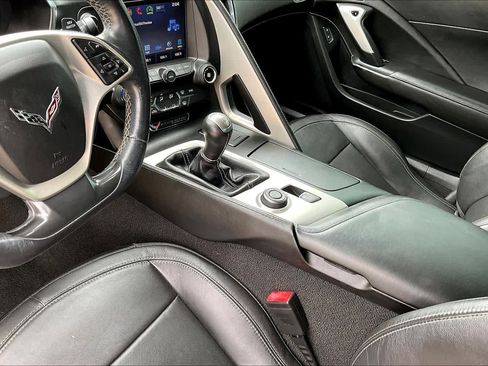 Used 2016 Chevrolet Corvette Stingray Coupe RWD image 14