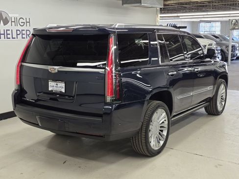 Used 2018 Cadillac Escalade Platinum AWD/4WD image 7