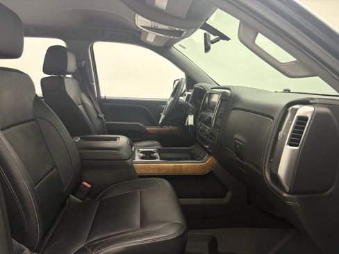 Used 2017 Chevrolet Silverado 1500 LTZ w/ Sport Package AWD/4WD image 29