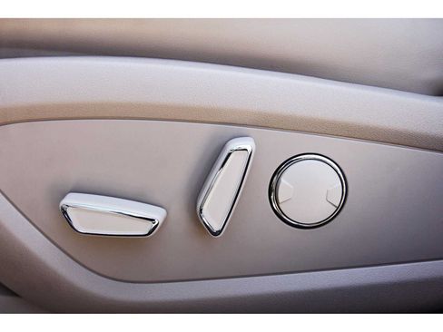 Used 2023 Lincoln Nautilus Reserve w/ Luxury Package AWD/4WD image 26