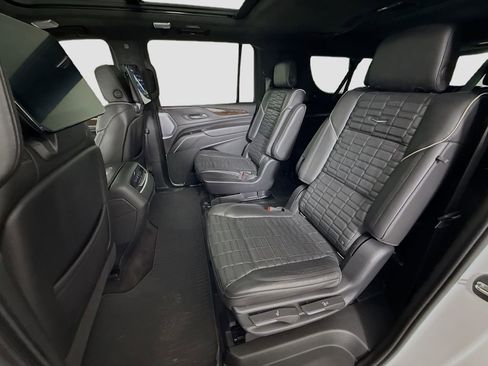 Used 2022 Cadillac Escalade ESV Sport Platinum w/ LPO, ONYX Package image 24