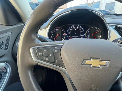Used 2022 Chevrolet Malibu Premier image 14