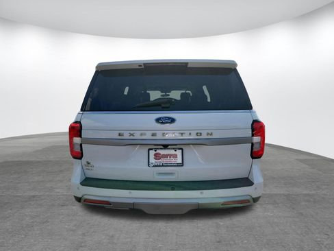 Used 2024 Ford Expedition XLT image 32