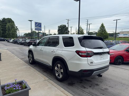 Used 2023 Honda Pilot EX-L image 5