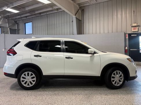 Used 2020 Nissan Rogue S AWD/4WD image 7