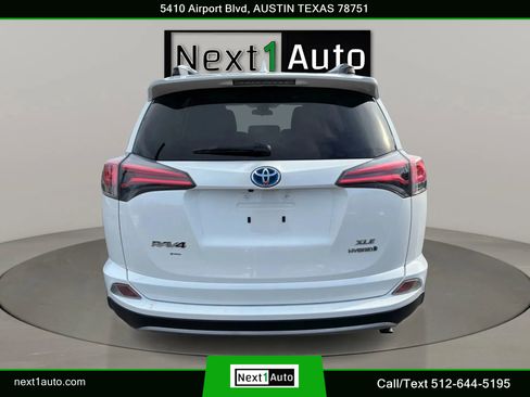 Used 2018 Toyota RAV4 XLE image 15