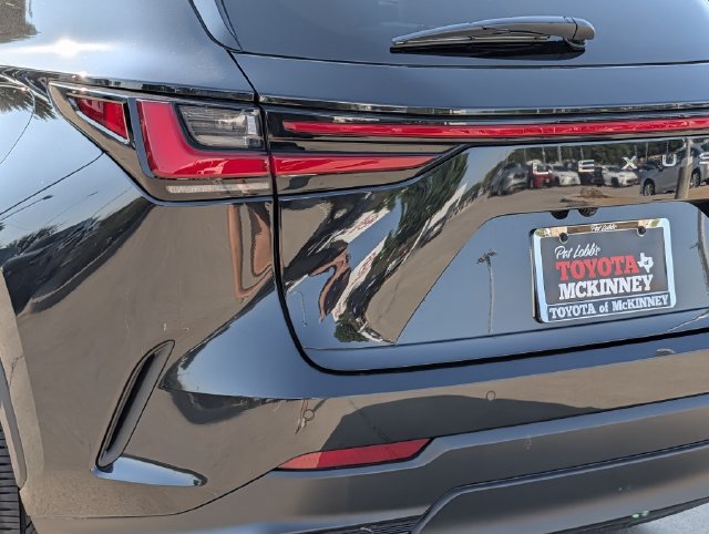 Used 2026 Lexus NX 350h AWD w/ Premium Package image 8
