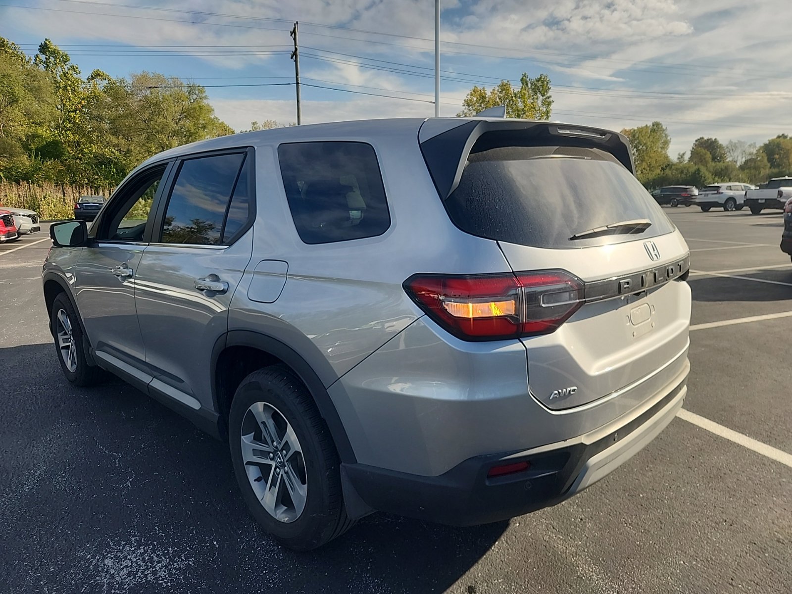 Used 2025 Honda Pilot EX-L image 6