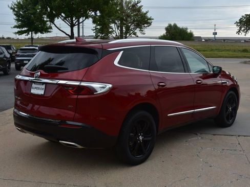 Used 2024 Buick Enclave Essence w/ Sport Touring Edition image 5