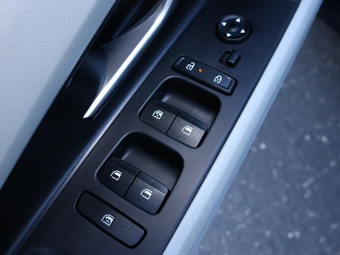 Used 2024 Hyundai Elantra Limited FWD image 8