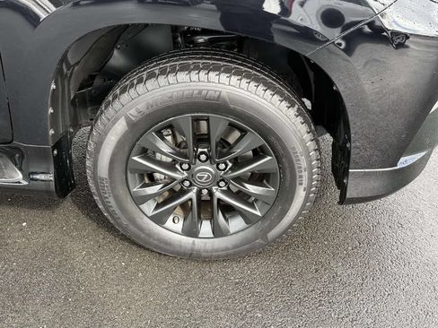 Used 2023 Lexus GX 460 Premium w/ Premium Package AWD/4WD image 7
