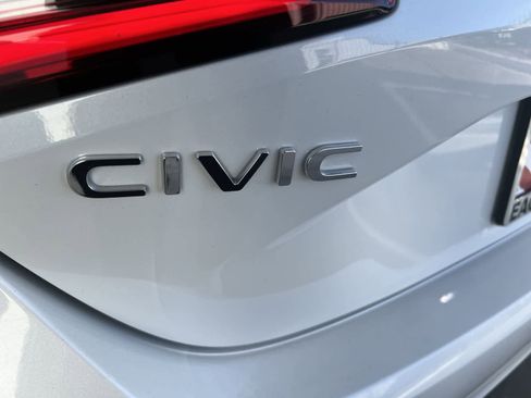Used 2023 Honda Civic Sport image 7