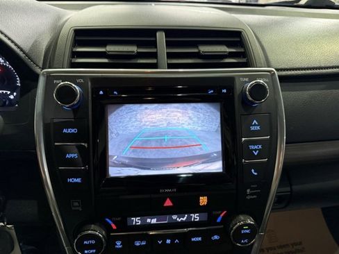 Used 2017 Toyota Camry XLE image 34