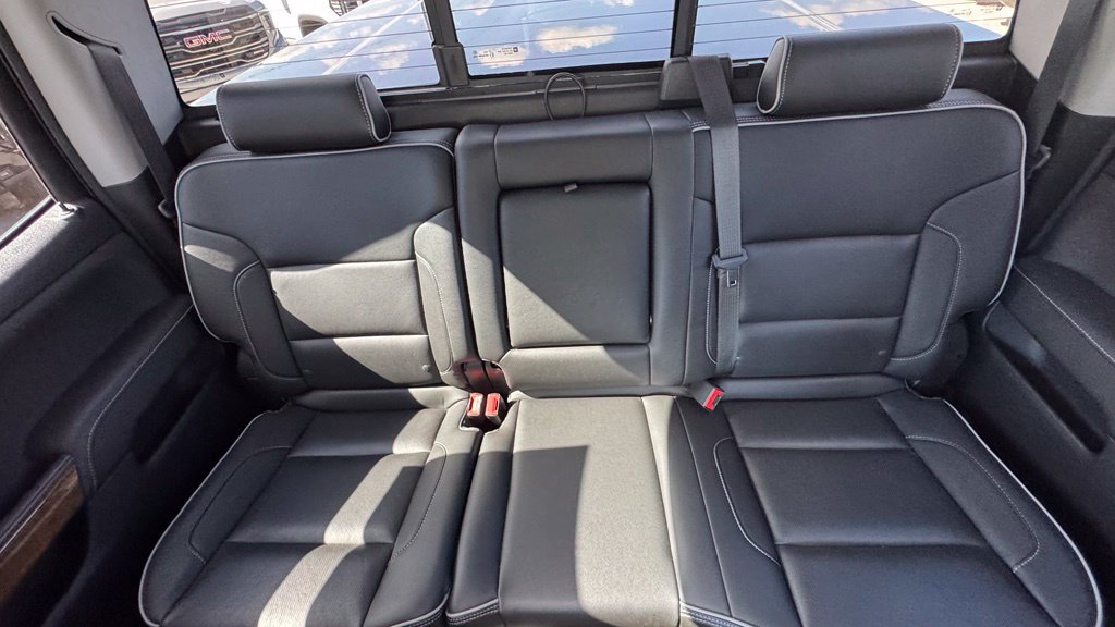 Used 2018 Chevrolet Silverado 2500 High Country w/ Duramax Plus Package AWD/4WD image 30