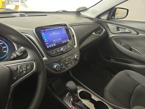 Used 2023 Chevrolet Malibu LS FWD image 23