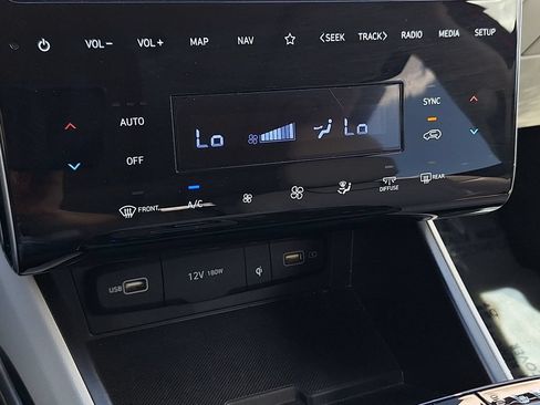 Certified 2022 Hyundai Tucson Limited AWD/4WD image 24