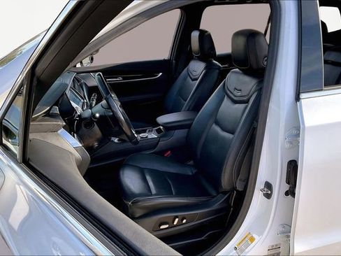 Used 2024 Cadillac XT6 Premium Luxury w/ Technology Package image 15