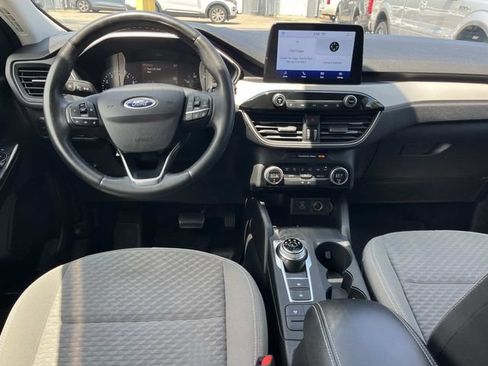 Used 2021 Ford Escape SE w/ Convenience Package FWD image 17