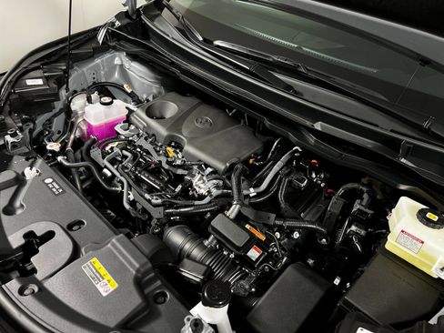 Used 2026 Toyota Sienna XSE FWD image 11