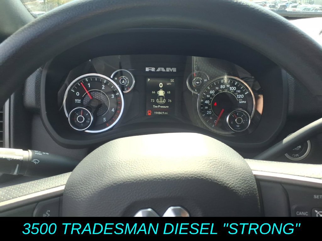 Used 2024 RAM 3500 Tradesman w/ Chrome Appearance Group AWD/4WD image 24
