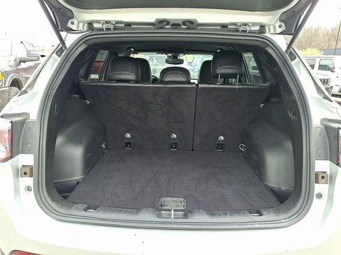 Used 2025 Jeep Compass Limited image 27