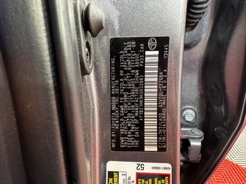 Used 2019 Toyota Camry XLE FWD image 23