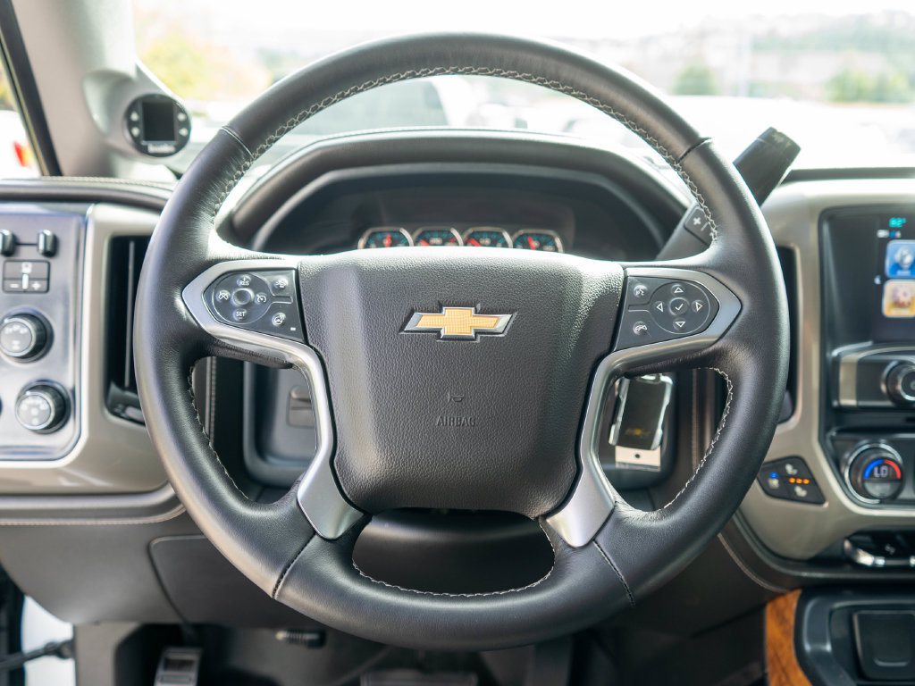 Used 2017 Chevrolet Silverado 3500 High Country AWD/4WD image 15