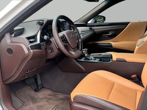 Used 2019 Lexus ES 300h w/ Premium Package FWD image 17