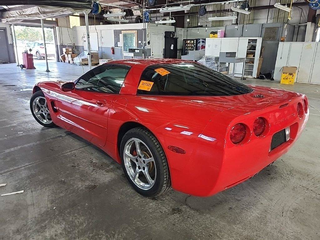 Used 2001 Chevrolet Corvette Coupe w/ Preferred Equipment Group2 RWD image 4