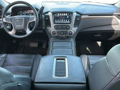 Used 2020 GMC Yukon Denali image 23