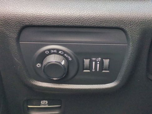 New 2025 Jeep Grand Cherokee L Laredo w/ Luxury Tech Group I RWD image 18