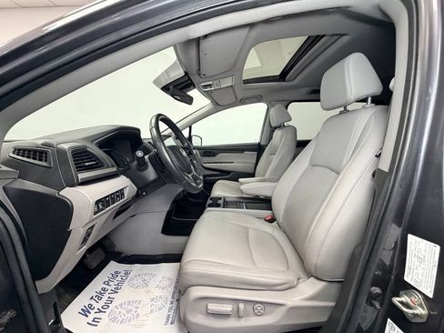 Used 2019 Honda Odyssey EX-L image 2