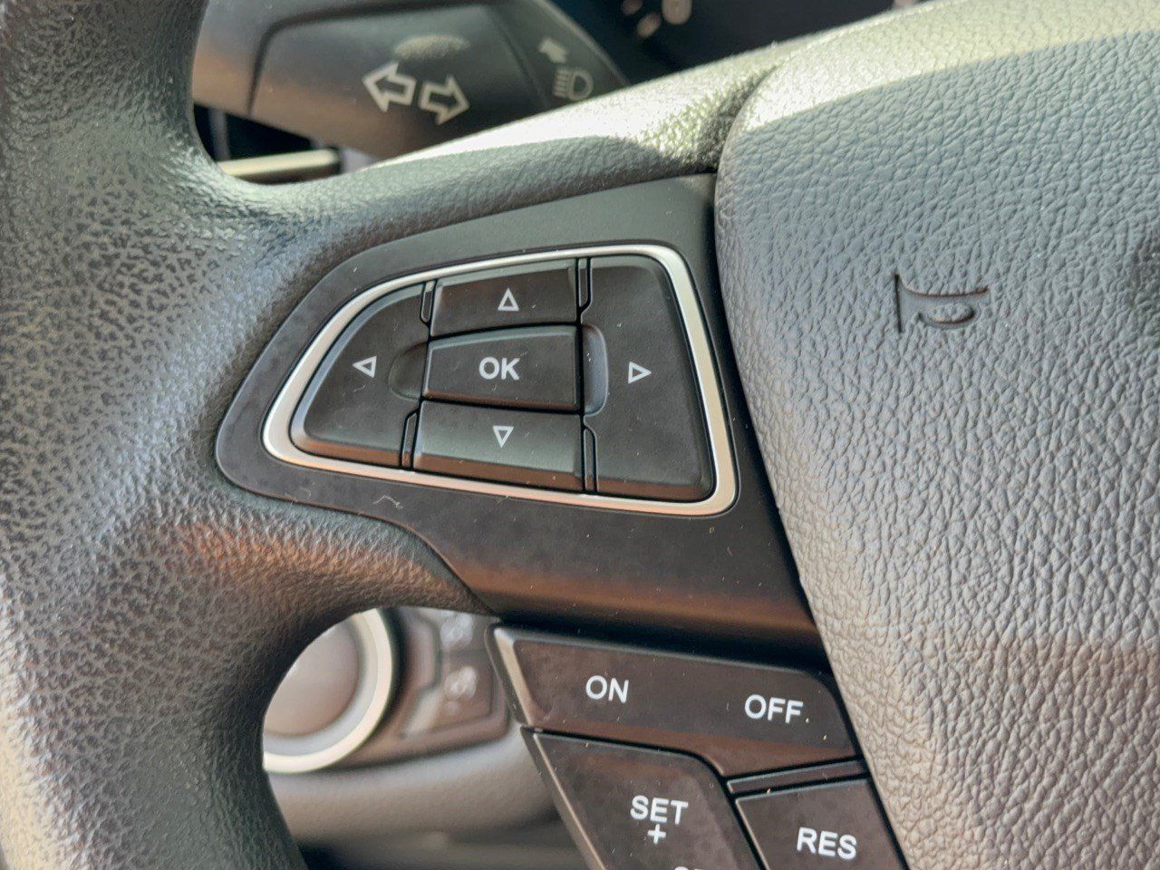 Used 2019 Ford Escape SE FWD image 18