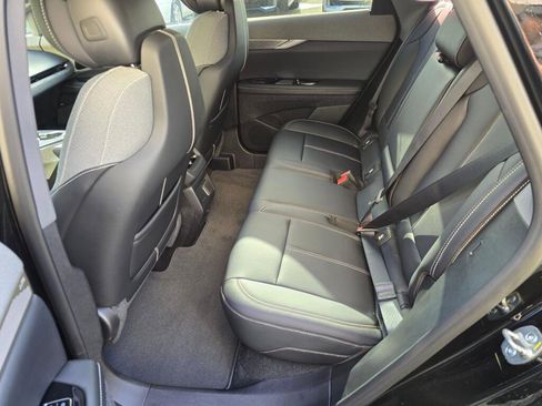 New 2026 Cadillac Optiq Luxury 1 image 18